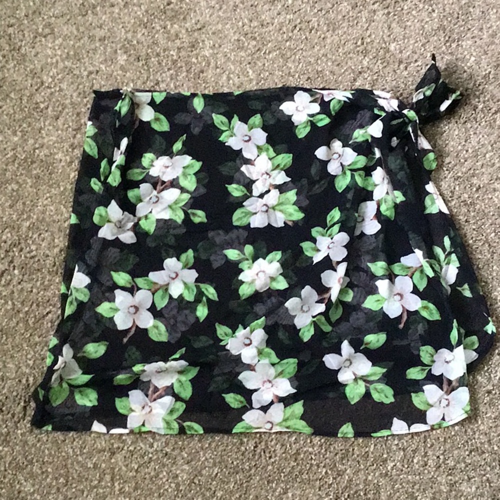 Jones New York Swim Cover Up Wrap Skirt Sarong